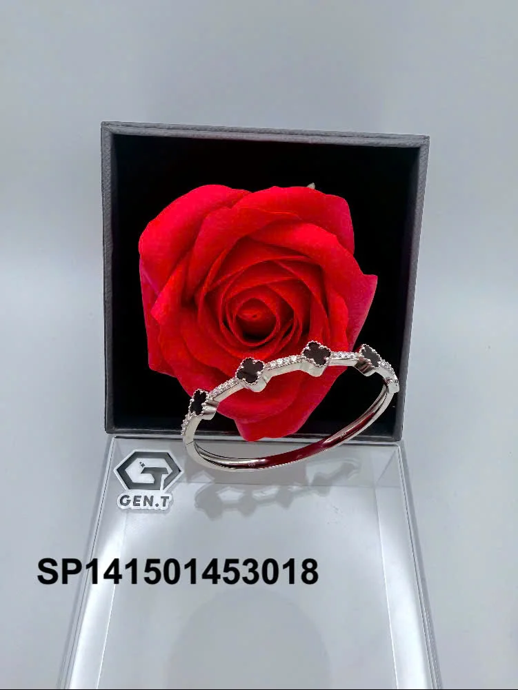 Nhẫn bạc trang sức